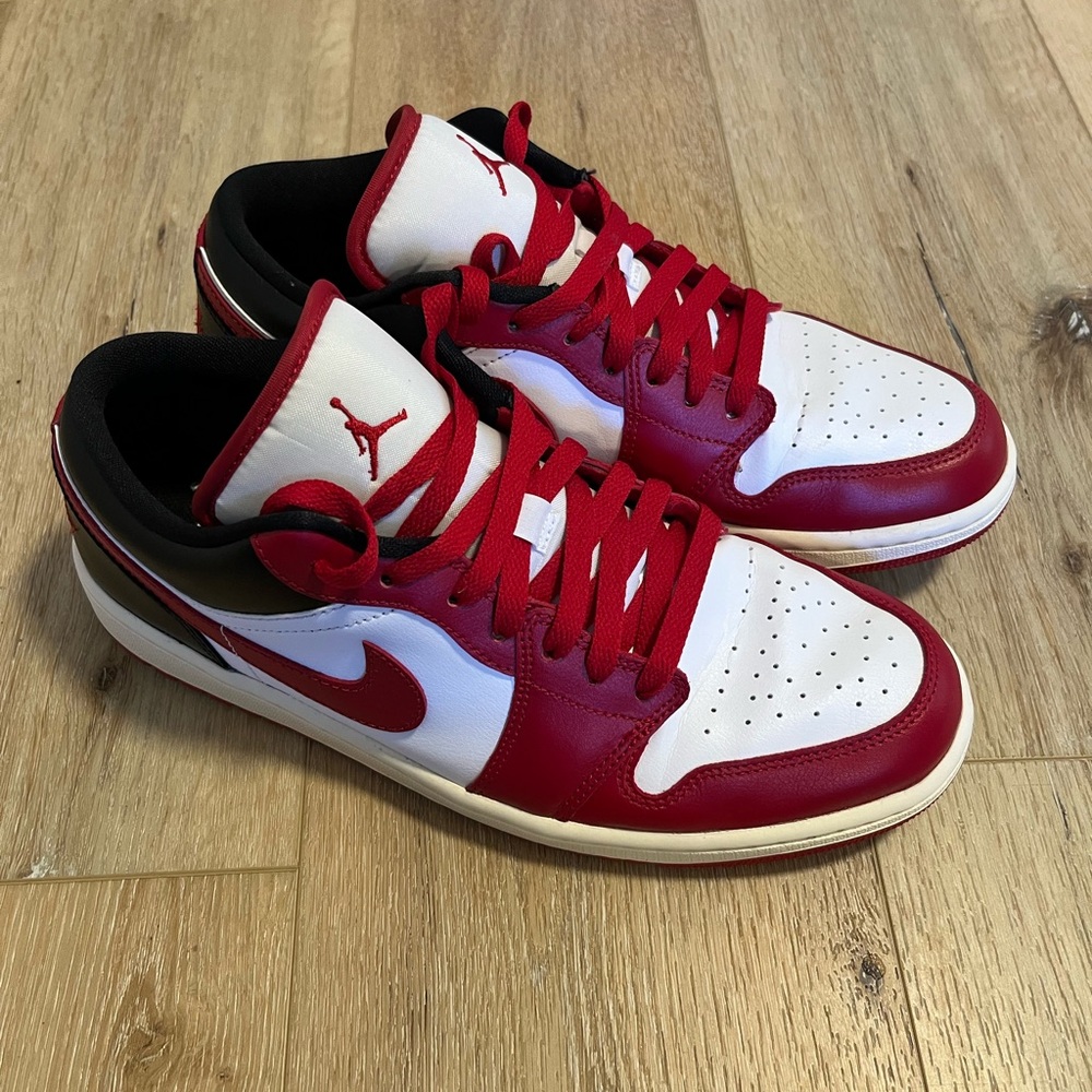 Nike Air Jordan 1